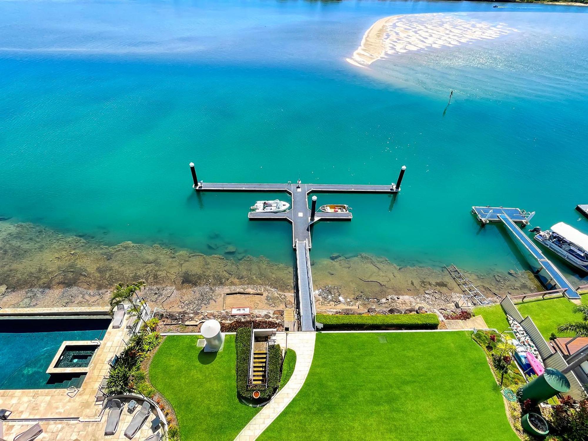 Relaxing Escape: Pool, Tennis Court, Garden Terrace & Water Views Daire Maroochydore Dış mekan fotoğraf