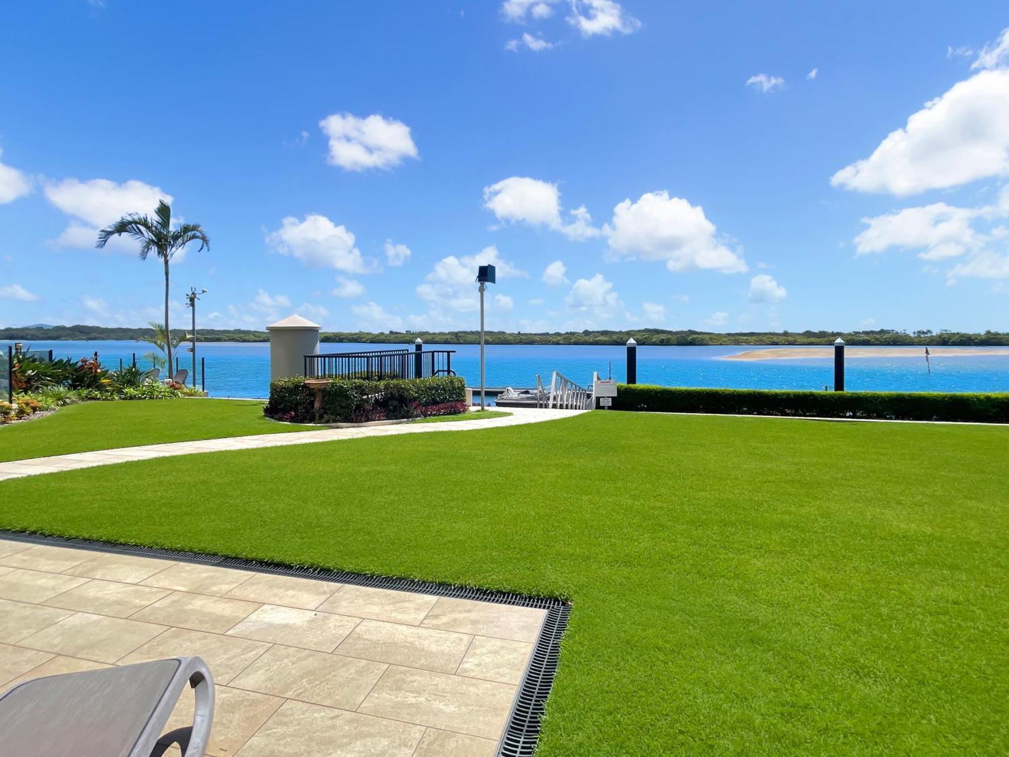 Relaxing Escape: Pool, Tennis Court, Garden Terrace & Water Views Daire Maroochydore Dış mekan fotoğraf